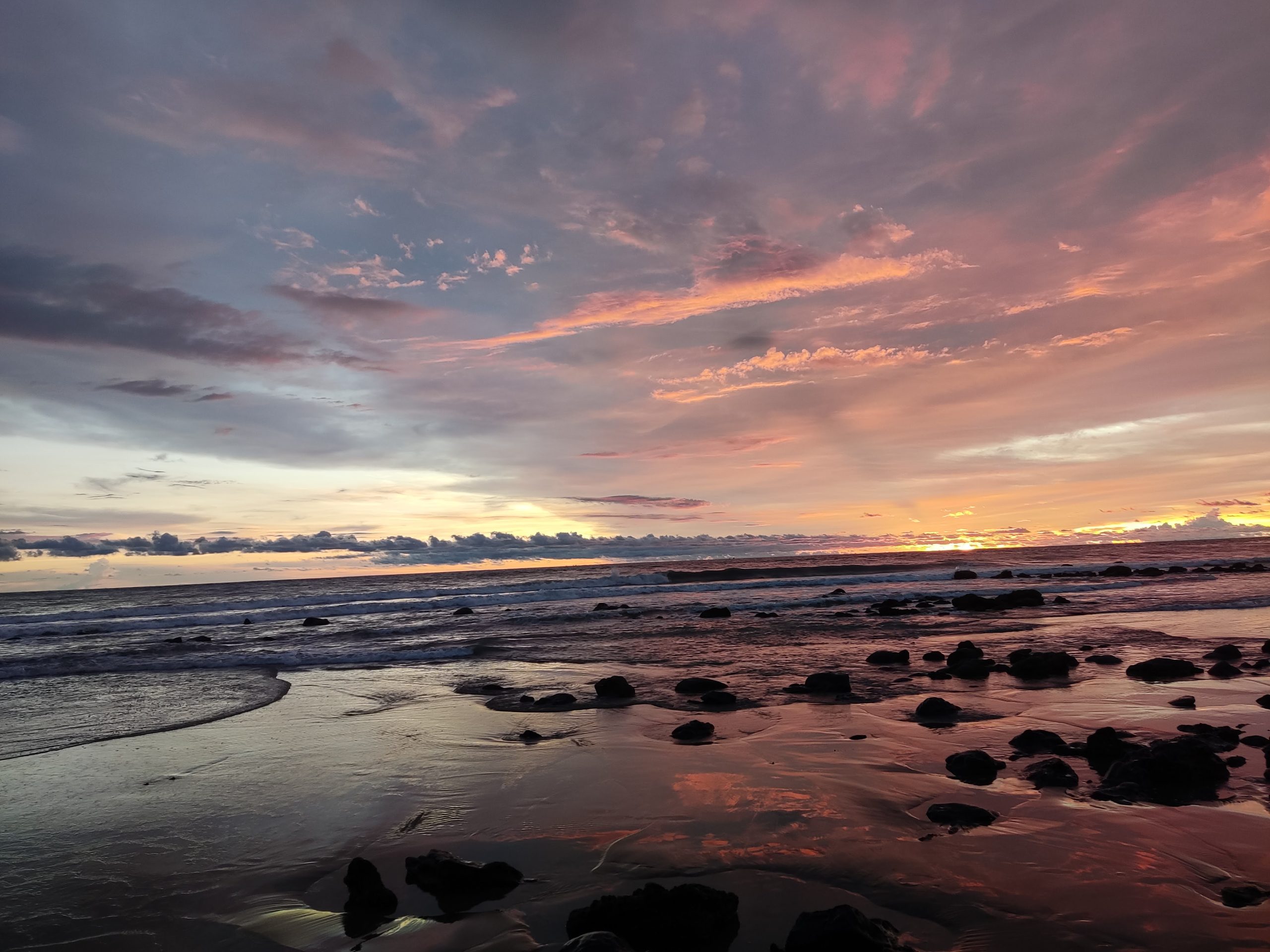পর্যটনের আড়ালে বদলে যাওয়া কক্সবাজার: সৌন্দর্য, সংকট ও স্থানীয় মানুষের বাস্তবতা
